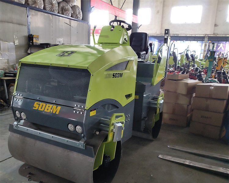 擼起袖子加油干！小型壓路機(jī)企業(yè)讓創(chuàng)新發(fā)揮最大的生產(chǎn)力！